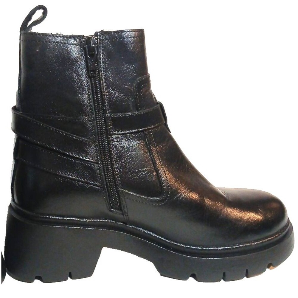 NEW Steve Madden Size 7M Black Leather Colletta Zip Up Ankle Bootie Boot - Picture 2 of 4